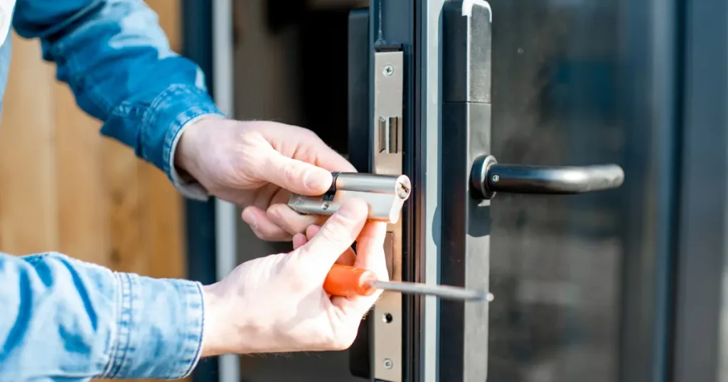 cuándo cambiar la cerradura por desgaste