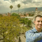 cerrajero en Envigado abriendo puerta precio cerrajero envigado